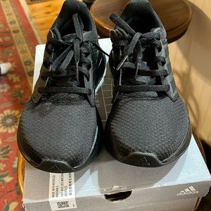 Adidas All Black Galaxy 6 Running Shoes NIB size 7 1/2